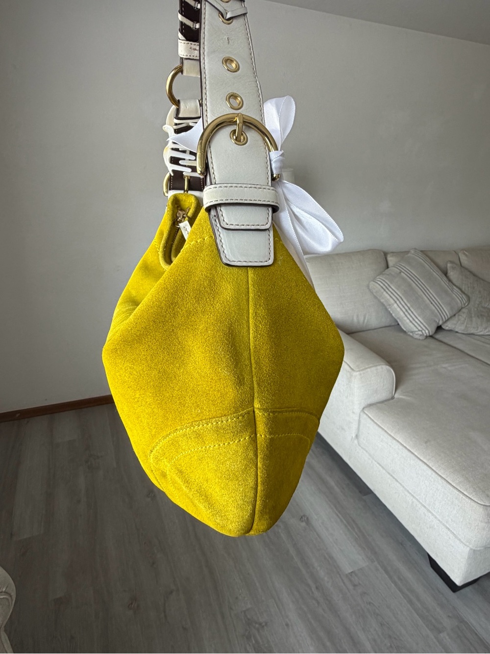 Vintage Y2K Coach Yellow Suede Soho Hobo Bag ☀️ - Picture 4 of 9